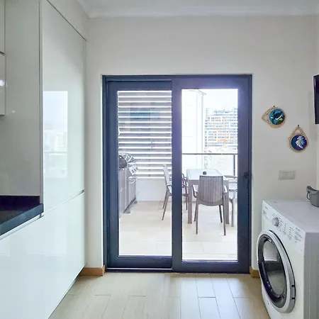 Rocha Prime Beachside Bliss شقة